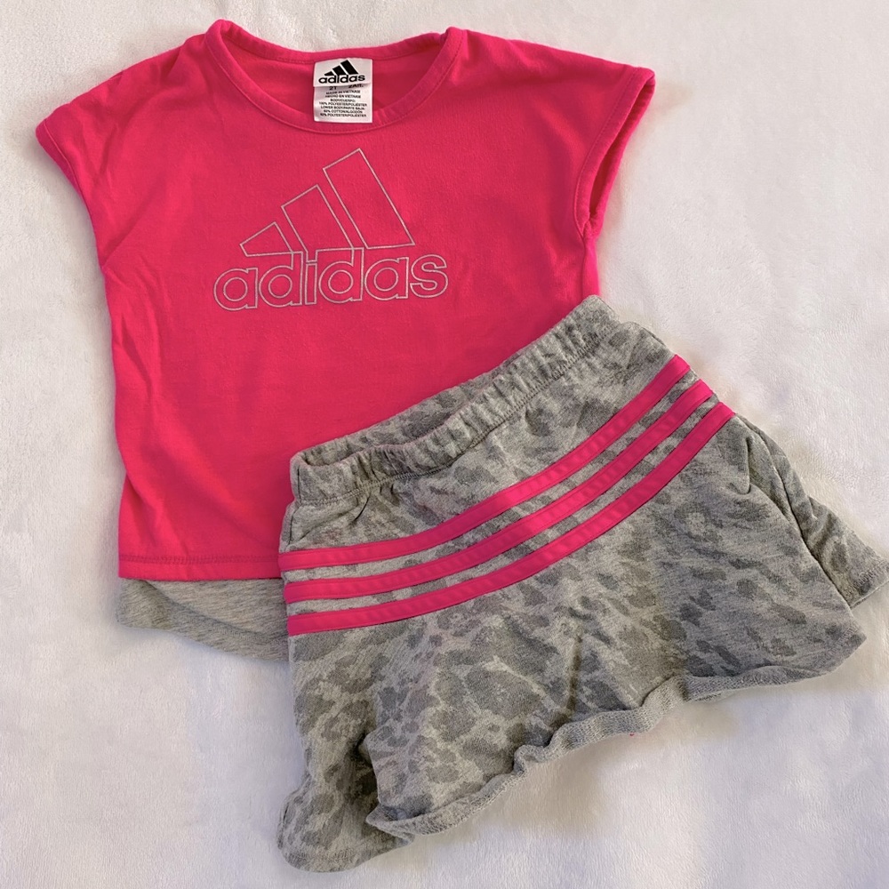 Adidas Outfit - Toddler Girls With T-Shirt and Skort Animal Print/Stripes